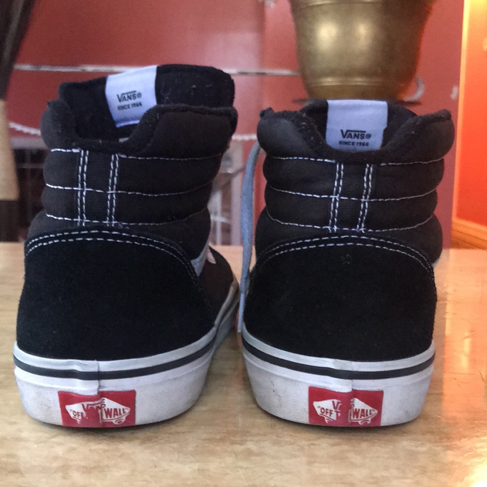 Vans suede/Canvas)Black/White Youth size 7 - Picture 2 of 5